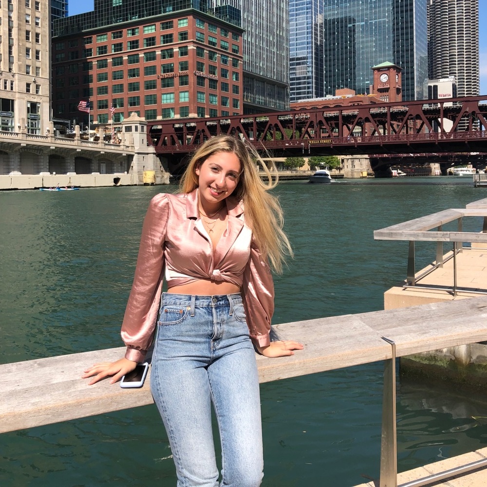 Meet your Posher, Olivia